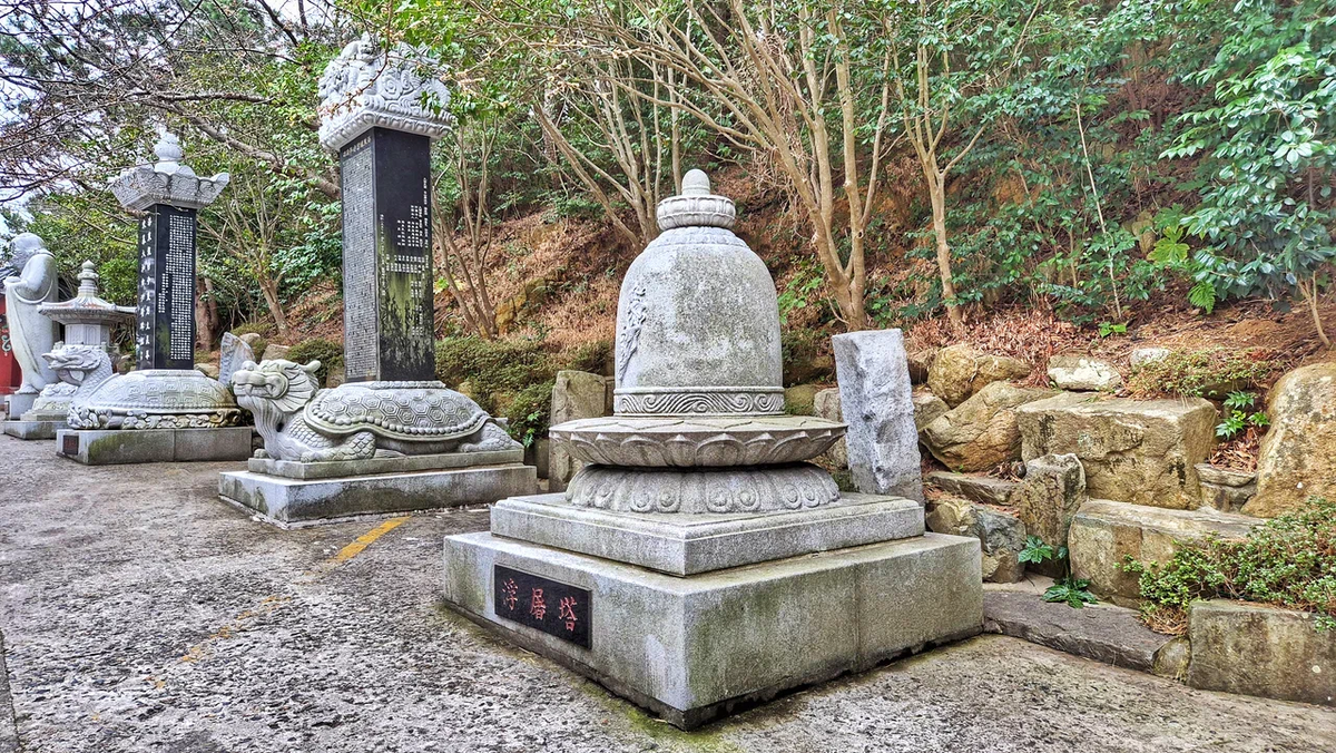 Пусан, буддийский храм Хэдон Ёнгунса. Фото моей дочери