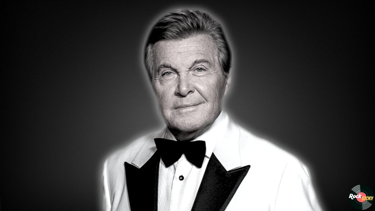 На фотографии: Лев Лещенко