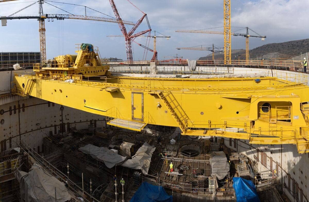     Полярный кран, АЭС «Аккую»