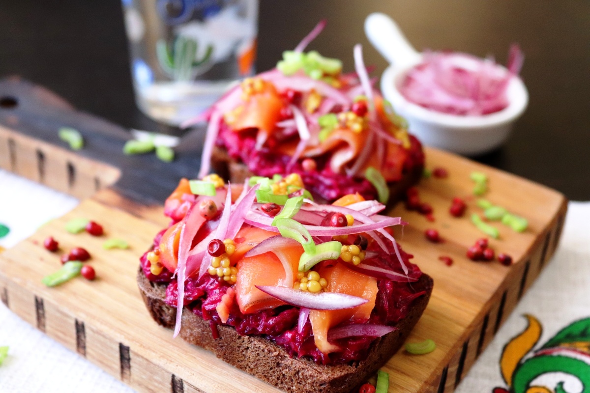    Сморреброд