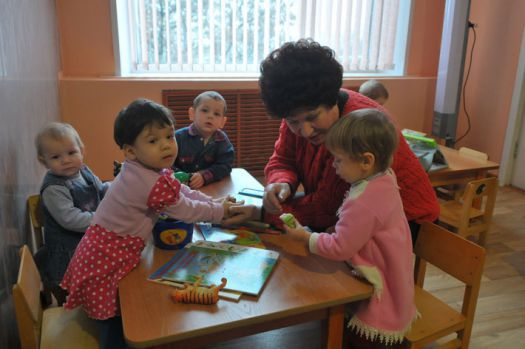 Миллион чужим детям: пенсионерка продала единственную квартиру ради детдома. А взамен получила то, что дороже денег