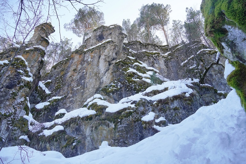 Достопримечательности Челябинской области: Ваняшкинские притесы и пещеры на реке Ай. Фото: Сергей Аверченко / ВКонтакте