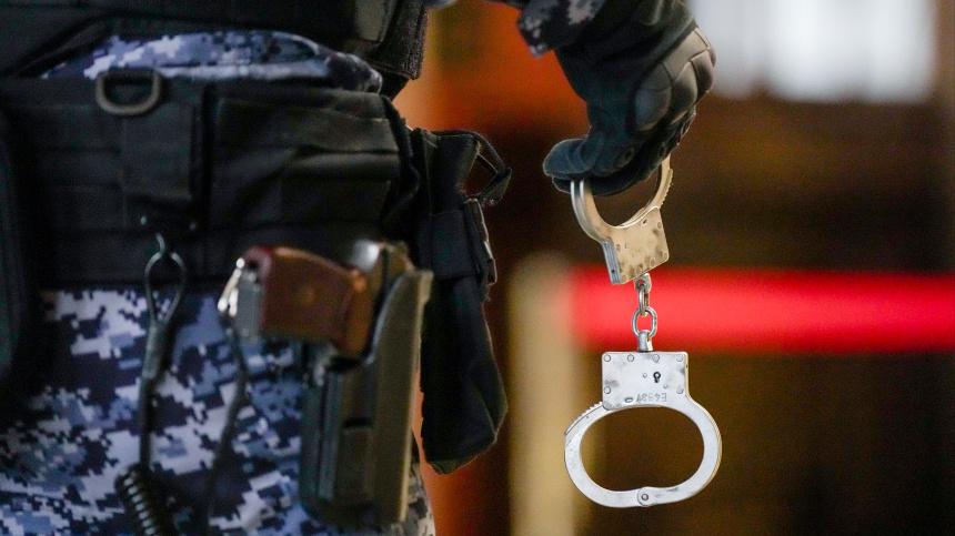    Фото: ИЗВЕСТИЯ/Дмитрий Коротаев; MAX/mvd; 5-tv.ru