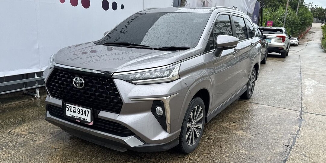 В России появилась дешевая семиместная Toyota, которая стоит дешевле «китайцев»