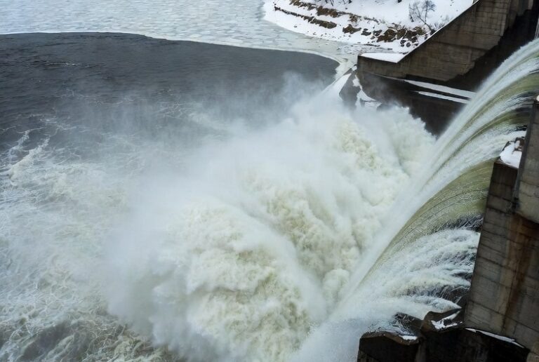    Сброс воды с Ириклы уменьшат до 60 кубометров в секунду Оренбуржье