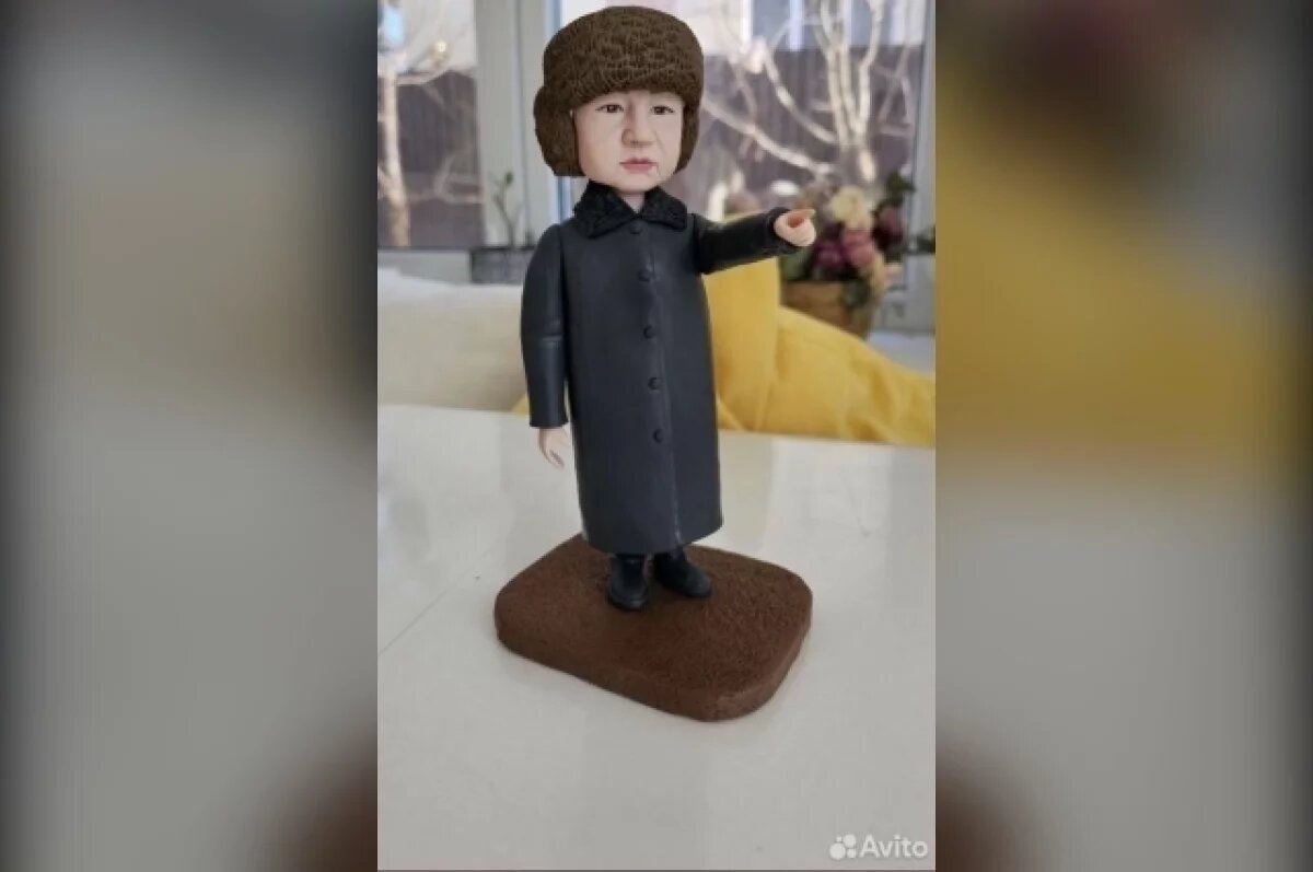    Воронежец создал миниатюрную копию легендарной бабушки-регулировщицы