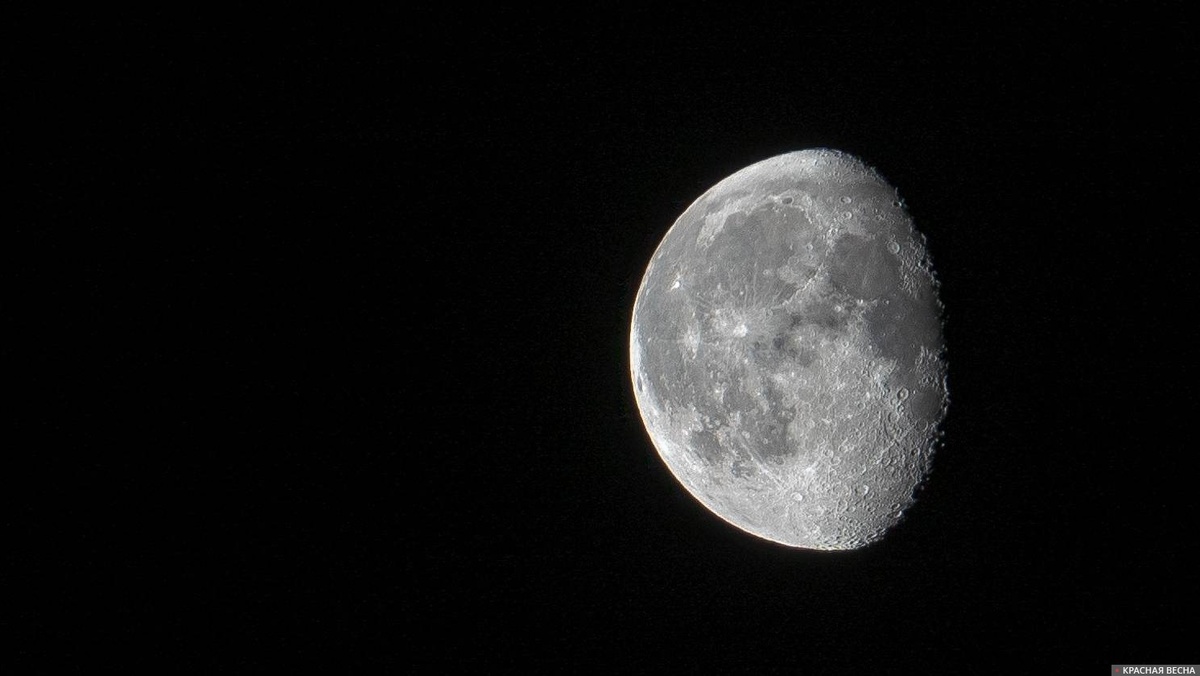     Луна   
Бармин Евгений (с) ИА Красная Весна