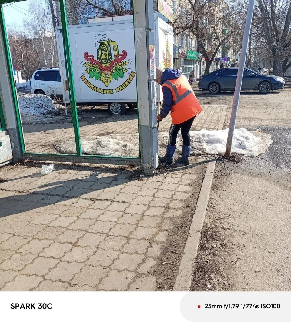    В городе работают коммунальные службы