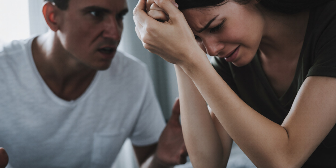 – Я подал на развод. И ты все подпишешь, – сказал муж, так и не узнав, что я беременна от него