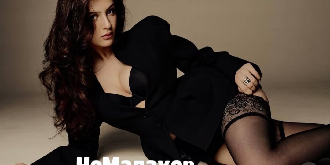 Живущая в Дубае 16-летняя дочь Стаса Михайлова устроила традиционную фотосессию в дубайском стиле