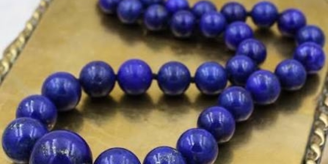 Кусочек ночного неба или камень? Лазурит и чудесные украшения, любуемся вместе.