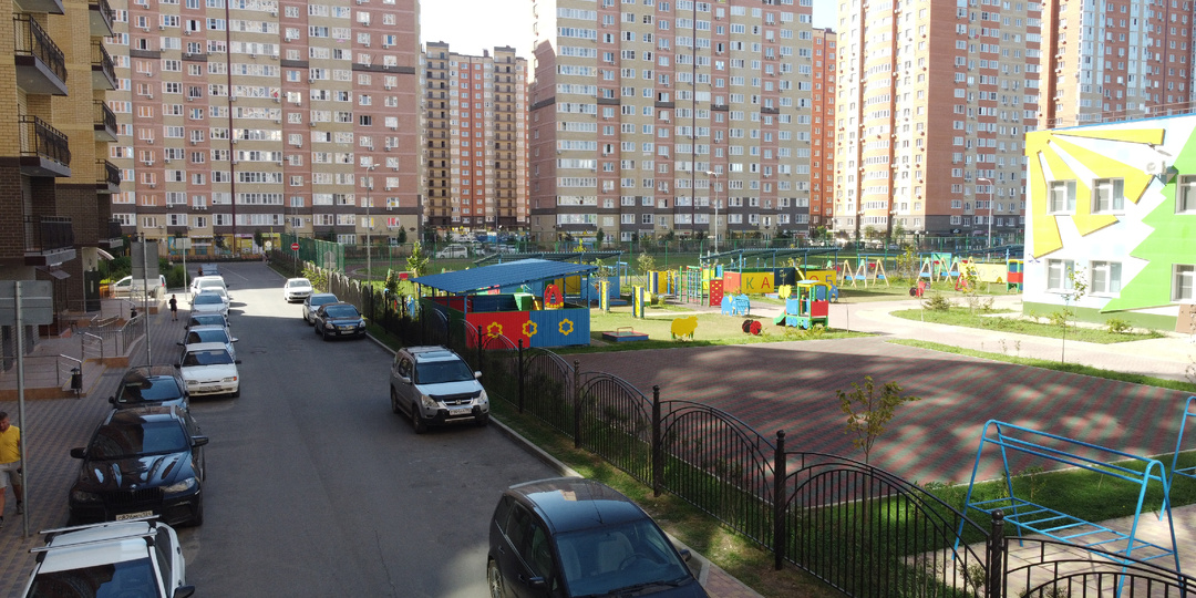 Где в Краснодаре найти жилье с нормальной школой и поликлиникой за средний бюджет