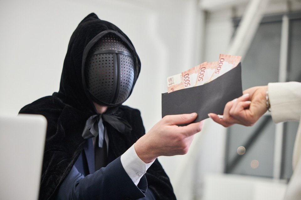    Житель Каслей передал взятку за возврат грузовика в Челябинской области Николай ОБЕРЕМЧЕНКО