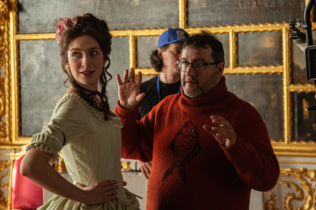 Режиссер Александр Котт на съемочной площадке сериала «Павел. Первый и последний»