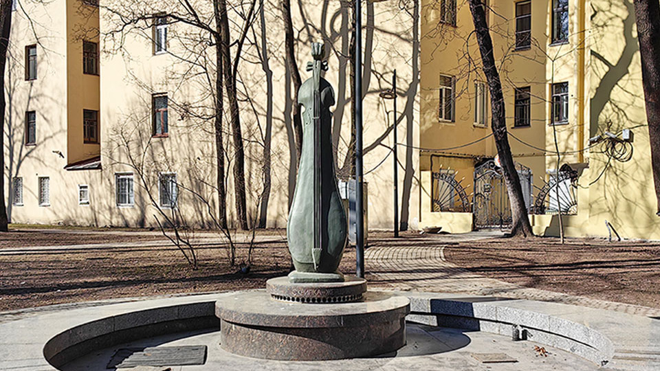 Музыкальный сквер на Петроградке!