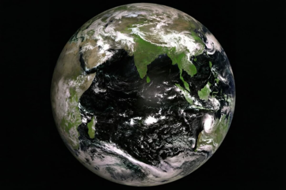     Земля в объективе спутника «Электро‑Л» № 5