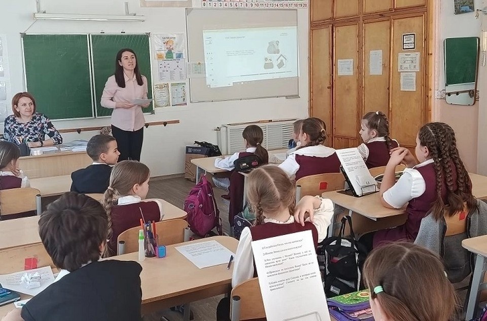    Осваивать финансовую науку в Твери начинают уже в младших классах. Фото: пресс-служба администрации Твери