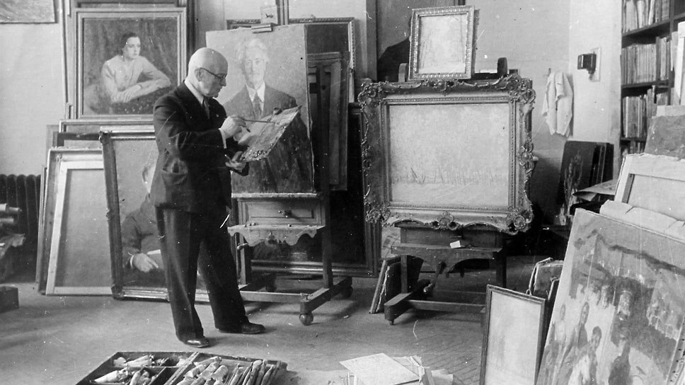 Игорь Грабарь в мастерской, 1945.📷Фото: Тиханов Евгений / Фотоархив журнала «Огонёк» / Коммерсантъ