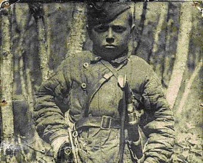 12-летний Боря Новиков