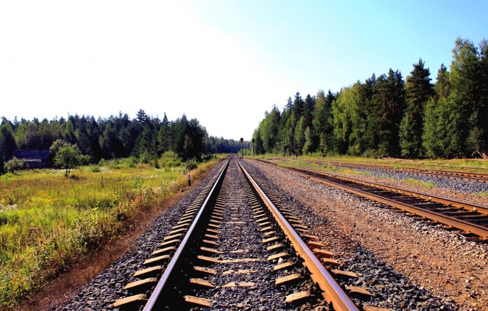    Архангельские дорожники продолжают ремонт ж/д моста после провала