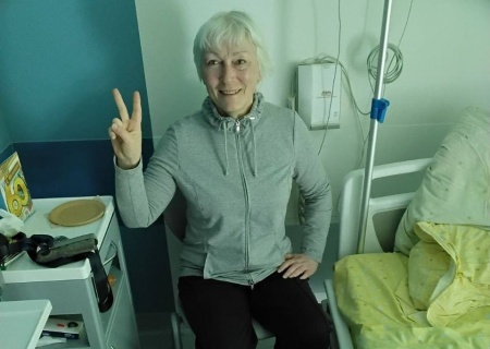    Елена Крейле, отсидев в латвийской тюрьме год за демонстрацию флага России, вышла на свободу. Пока временно