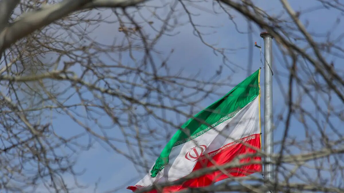    Государственный флаг Ирана. © unsplash.com / mostafa meraji