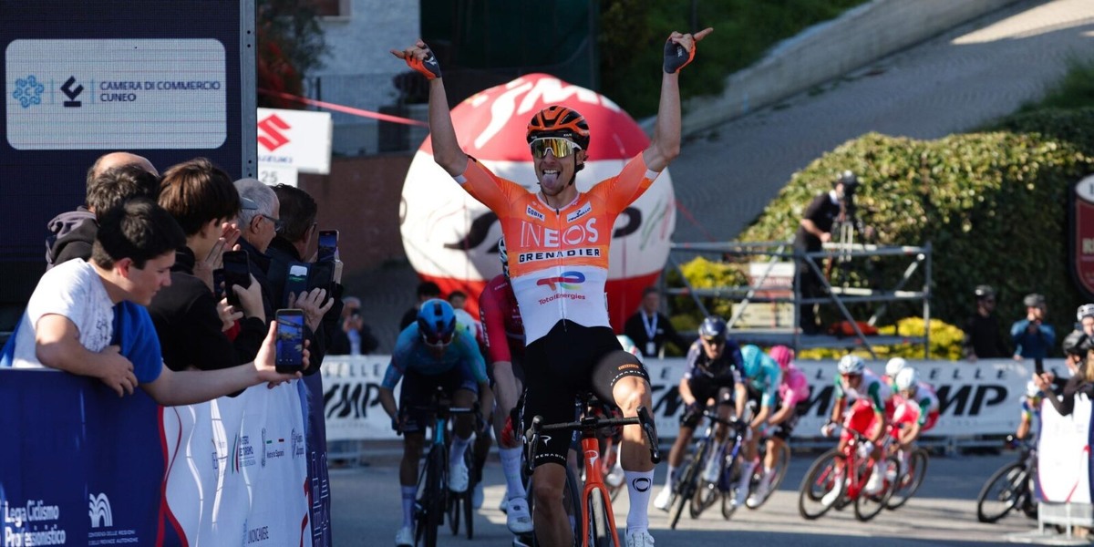    Аксель Лоранс / Settimana Internazionale Coppi e Bartali 2026 - 41st Edition - Barbaresco - Barolo 161,1 km - 25/03/2026 - Axel Laurance (FRA - INEOS Grenadiers) - photo Massimo Fulgenzi/SprintCyclingAgency©2026/© Cor Vos 2026