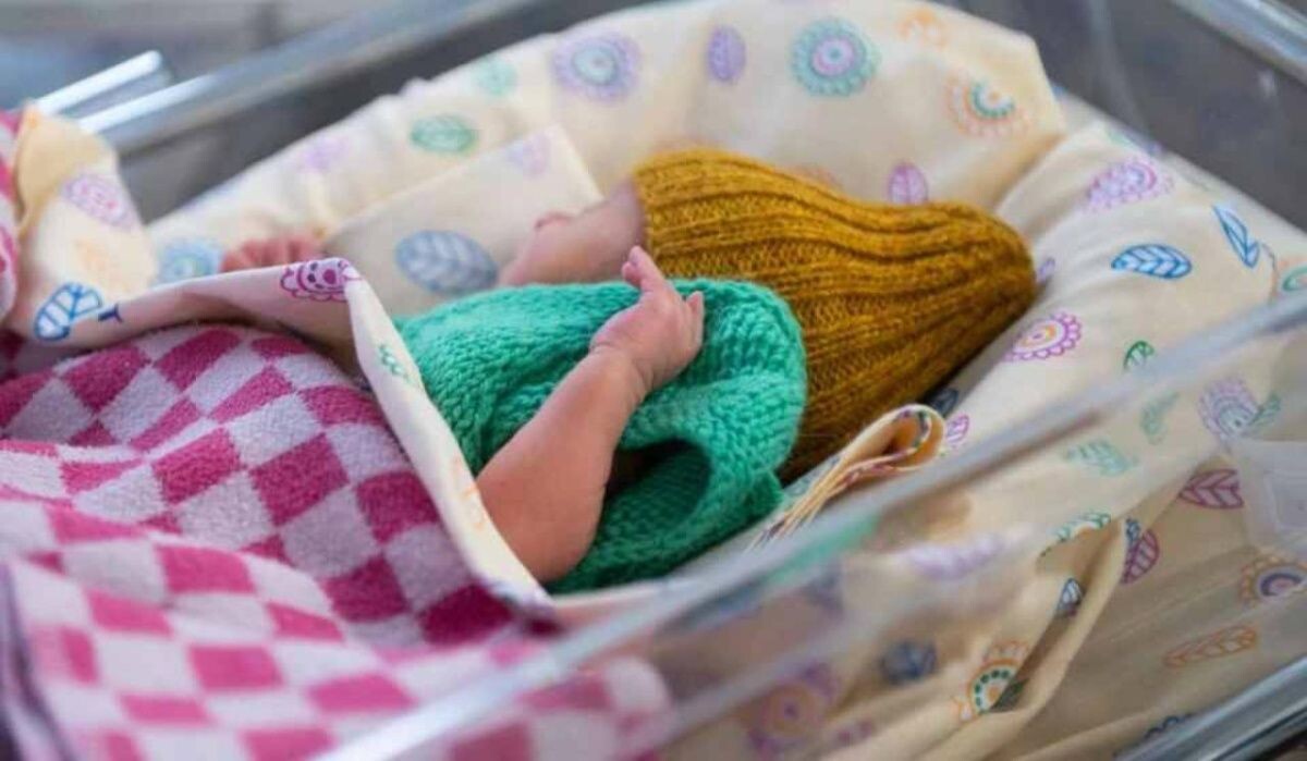     Ребенок. Источник: spb.kp.ru Автор фото: Юлия Пыхалова