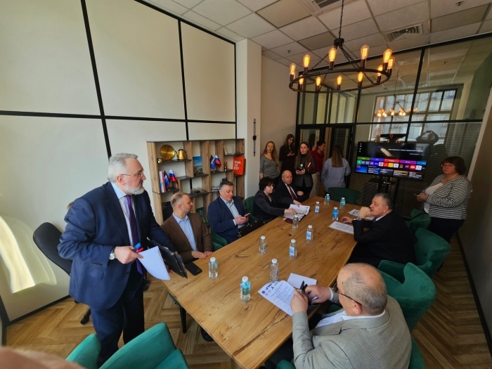     В НИУ ВШЭ эксперты обсудили проблемы развития МТК «Север-Юг» в контексте глобальной экономики. Источник: Институт государственного и муниципального управления НИУ ВШЭ.