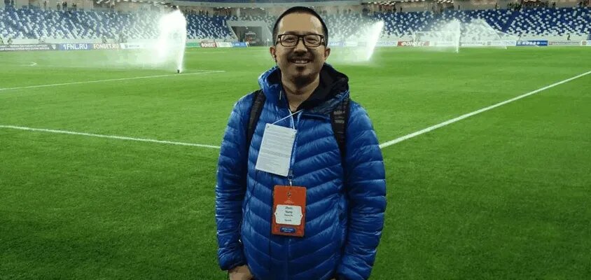    журналист англоязычной редакции российского международного информационного агентства, работавший для China Daily, The Los Angeles Times и The Washington Post Томми Янг Даниил Суринов