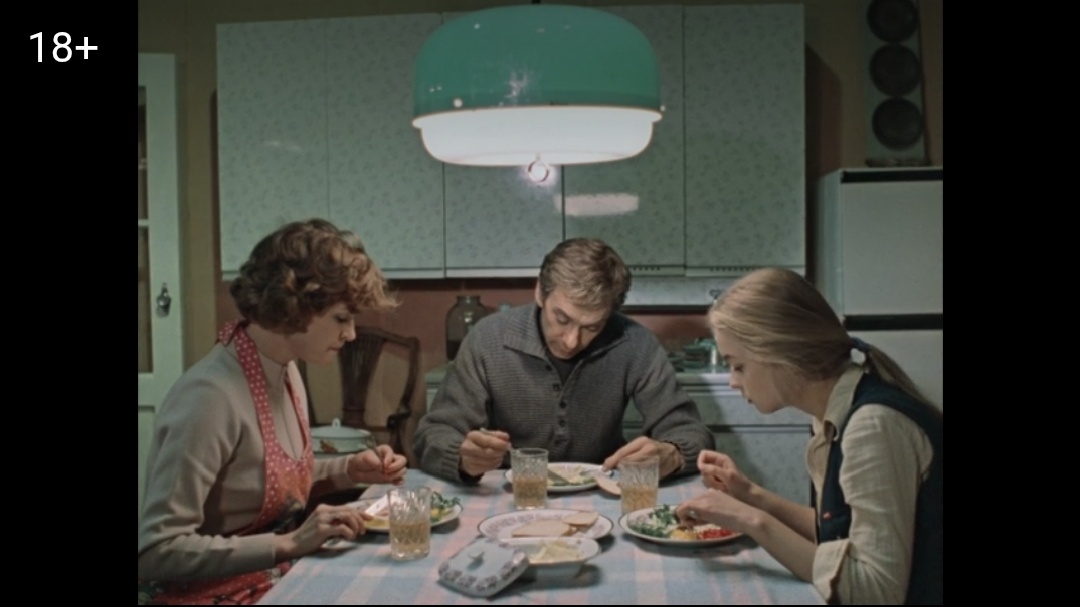 Решала во главе чужого стола.