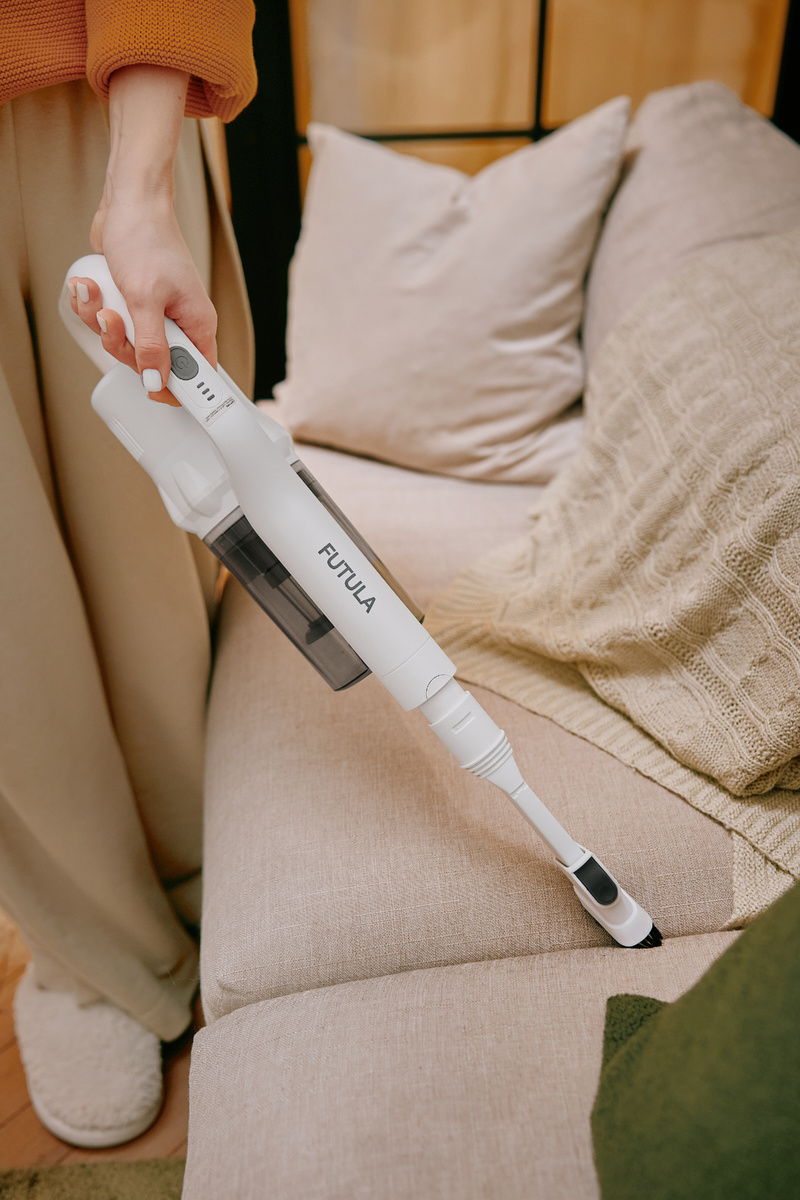 Вертикальный пылесос Futula V6