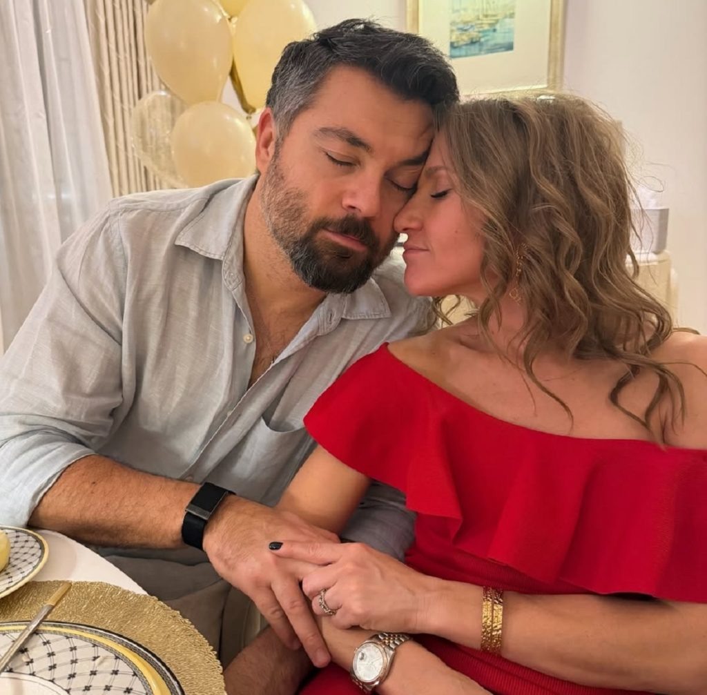 Фото с ВК-стораницы Юлии Ковальчук📷    Юлия Ковальчук подумывает о сыне, невзирая на инвалидность Алексея Чумакова
