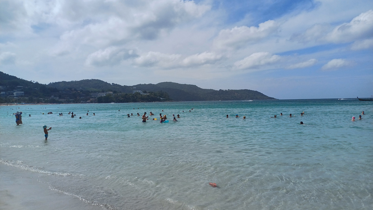 Пляж Ката. Фото автора 2025