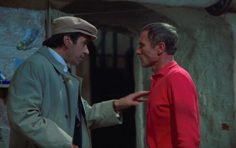 Сцена, где Губошлеп передал ему пачку денег.