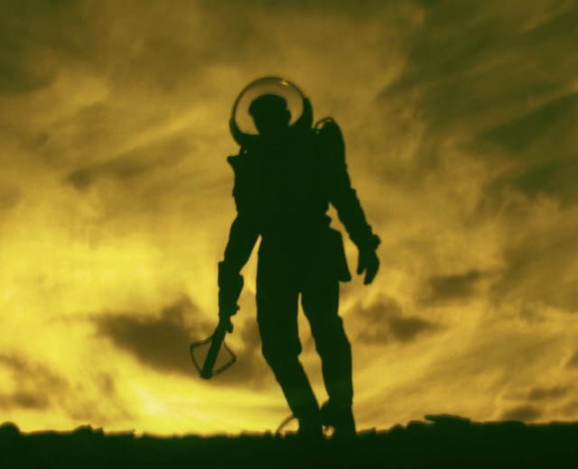 В прокат выходит фильм «Планета» с Сергеем Гилевым в роли советского режиссера-фантаста, который вдохновил Джорджа Лукаса на «Звездные войны»