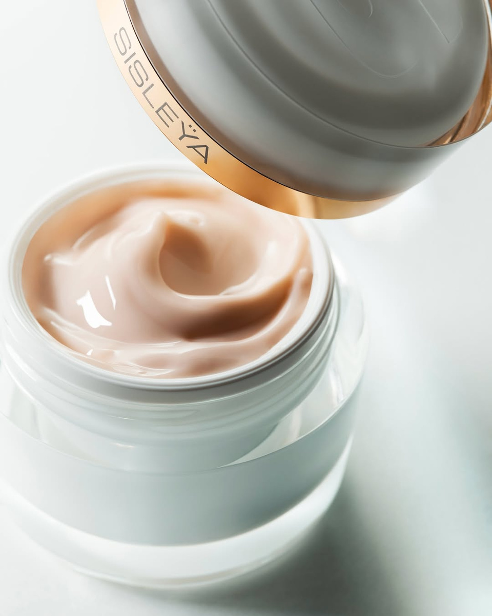    @sisleyparisofficial