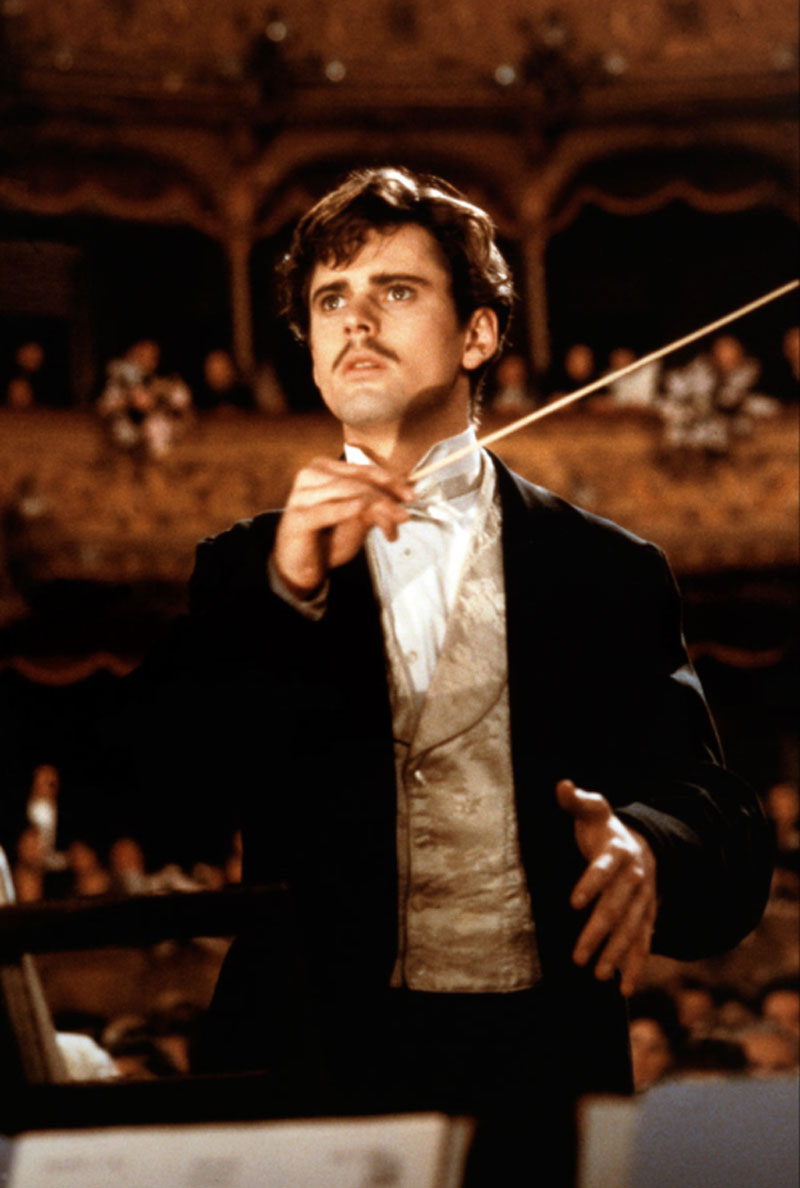 Источник: https://www.afisha.ru/movie/molodoy-toskanini-245587/