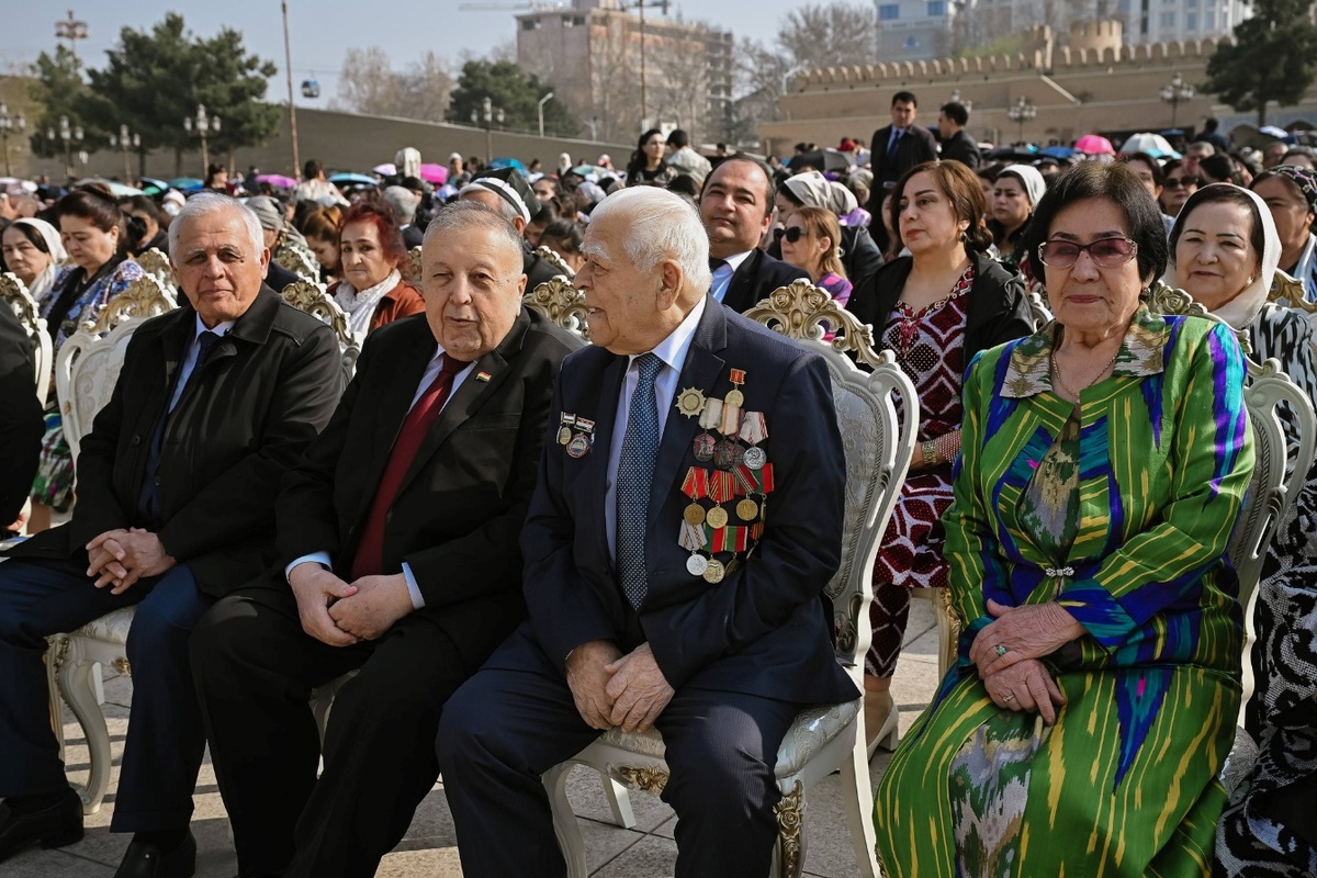Фото: Русский дом в Худжанде