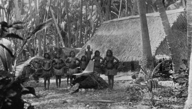 Коренные жители острова Науру, 1896 год./из доступного фонда Яндекс.Картинки/