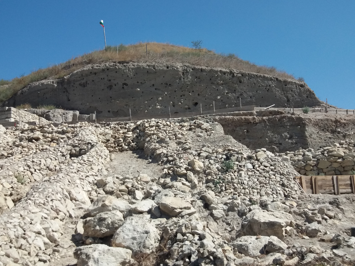 Неолитический город Солницата недалеко от Провадии (Болгария).