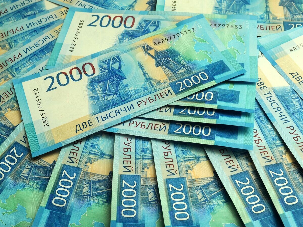    Банкноты номиналом 2000 рублей© РИА Новости . Алексей Сухоруков