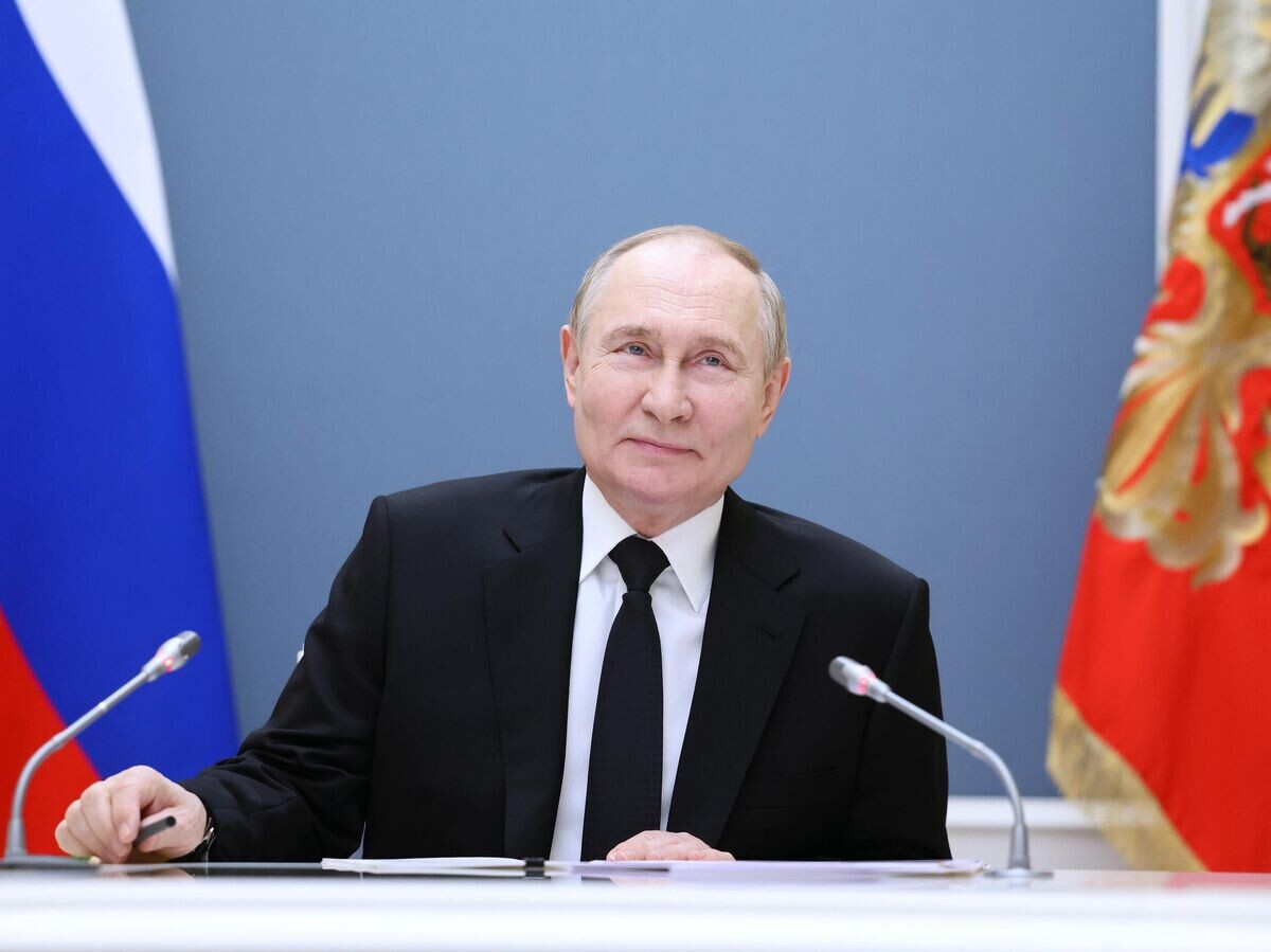    резидент РФ Владимир Путин в режиме видеоконференции проводит встречу с многодетными семьями | © РИА Новости / POOL