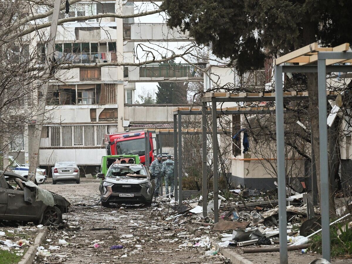    Последствия взрыва в жилом доме в Севастополе | © РИА Новости / Константин Михальчевский