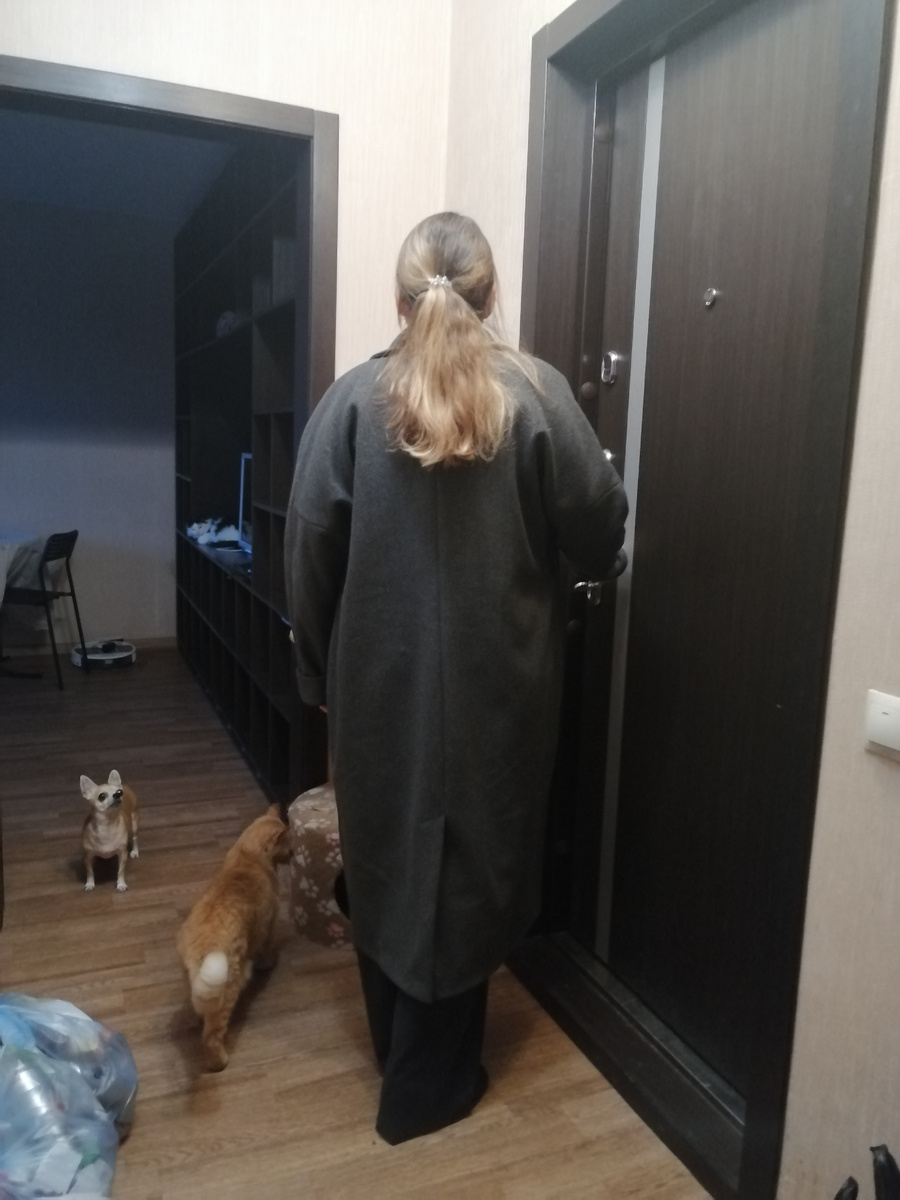 Дуся, видимо, от меня в восторге. 