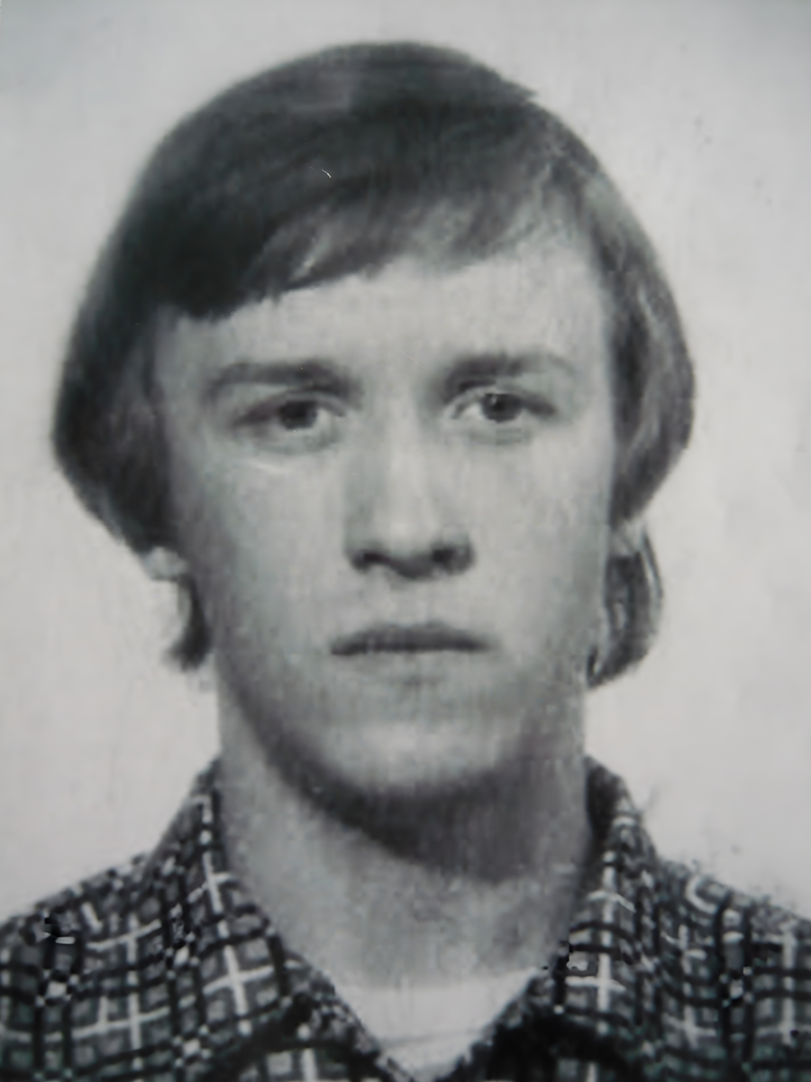 Валерий Сорокин. 18 лет.