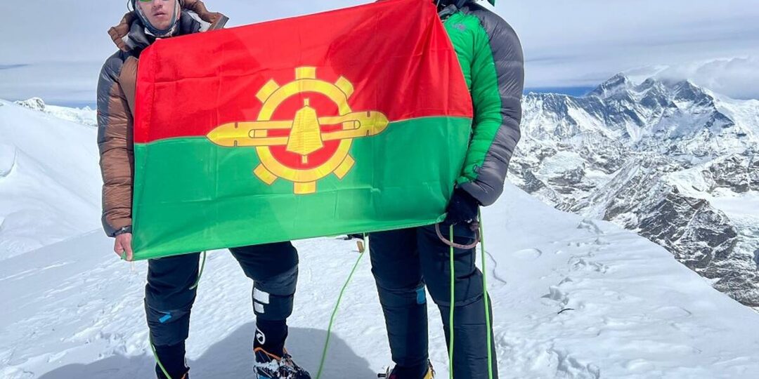 Клинчане покорили самую высокую трекенговую гору в Непале