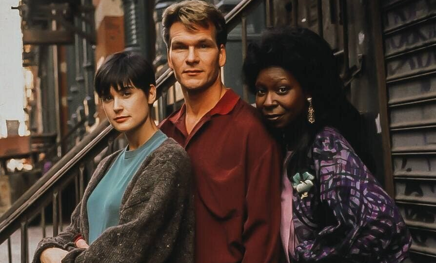 История Призрака: Брюс Уиллис назвал провалом, Том Круз отказался