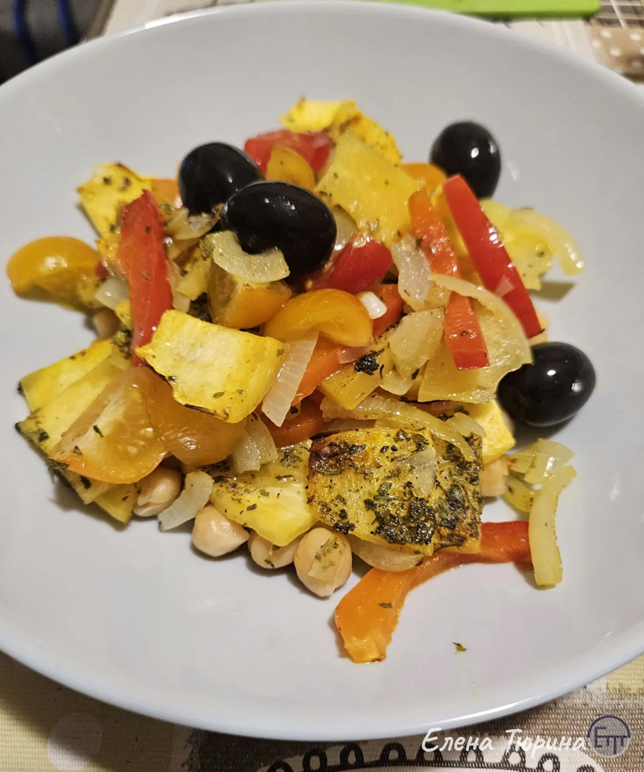 Фото: Елена Тюрина. Горячий салат с тыквой и нутом.