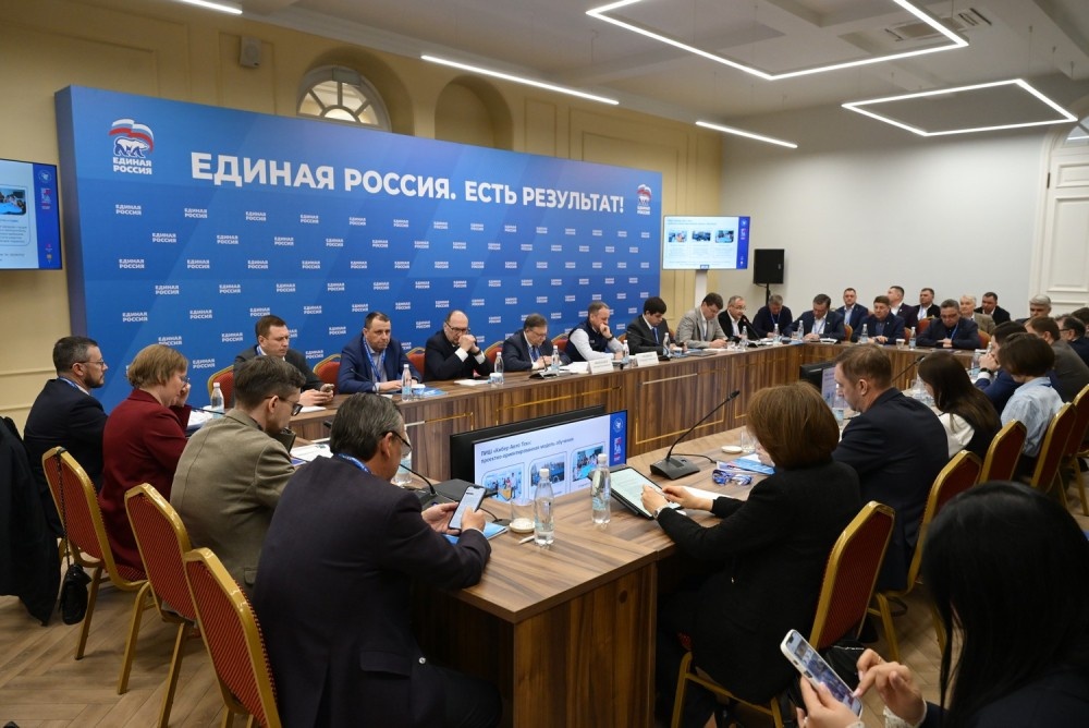    В Нижнем Новгороде обсудили кадры для техсуверенитета